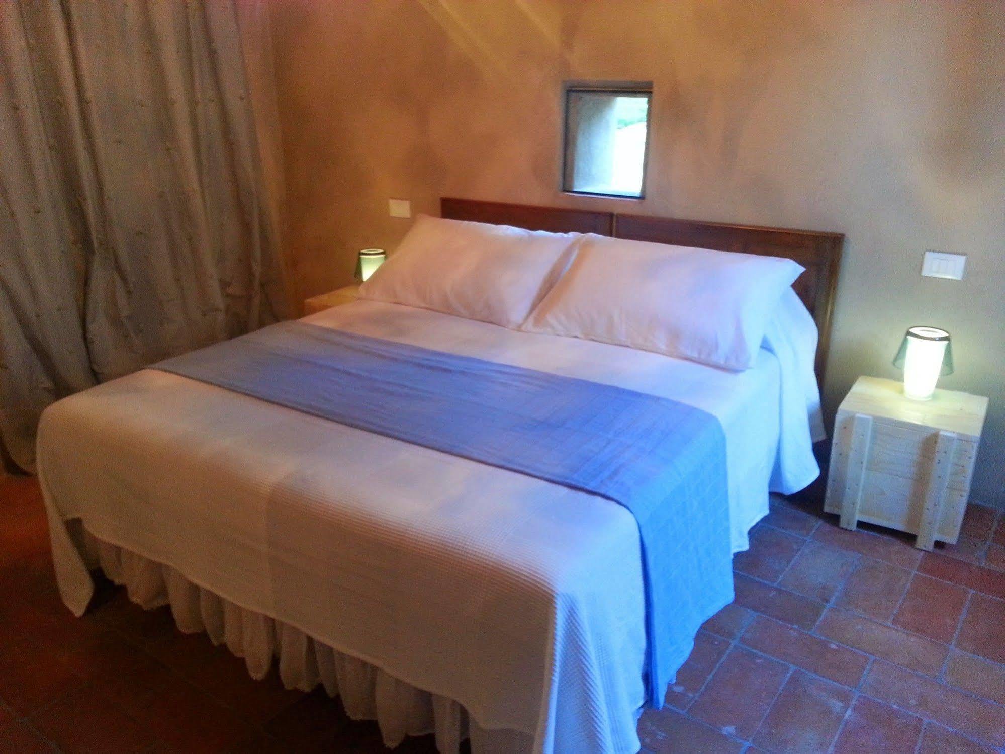 Casale Amati Country House Ortonovo Buitenkant foto