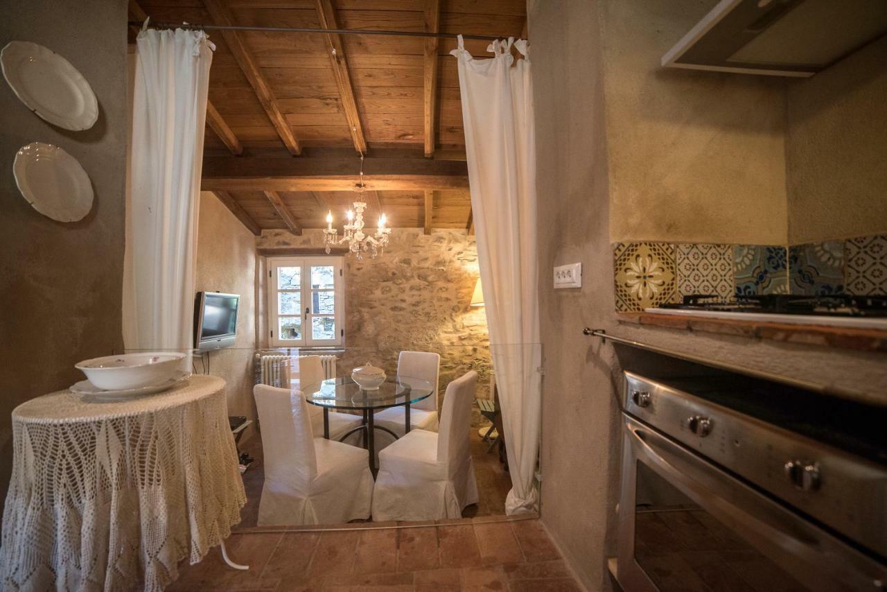 Casale Amati Country House Ortonovo Buitenkant foto