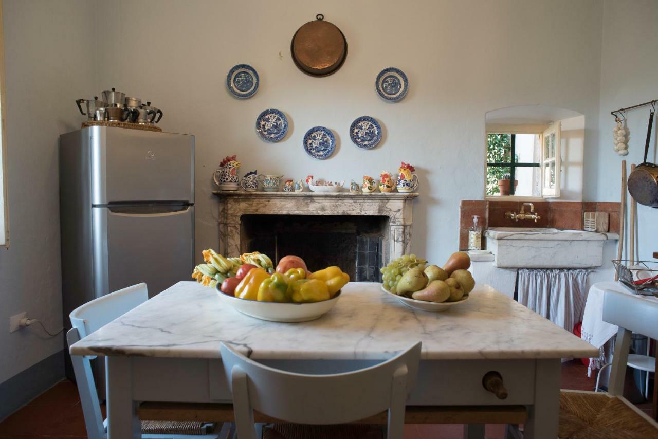 Casale Amati Country House Ortonovo Buitenkant foto